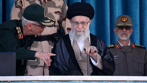 المرشد الإيراني علي