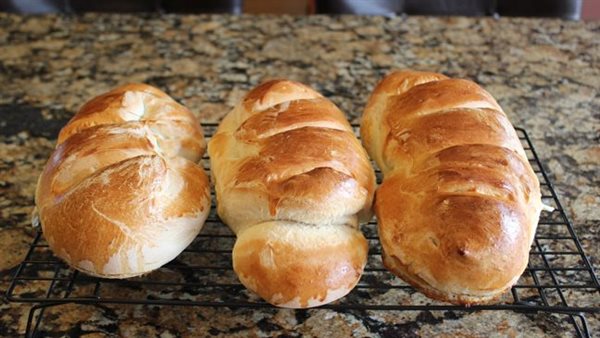 طريقة عمل العيش الفينو