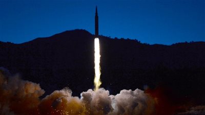 بعد صاروخ كوريا الشمالية المرعب.. الرئيس الأمريكي يؤكد الالتزام الصارم بأمن اليابان