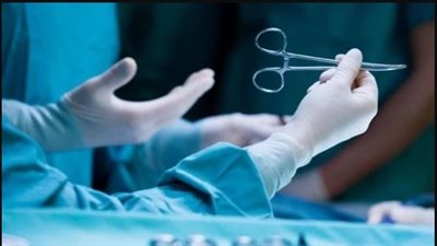 فوطتان في بطن مريضة.. تفاصيل إهمال 3 كوادر داخل مركز طبي خاص بسوهاج