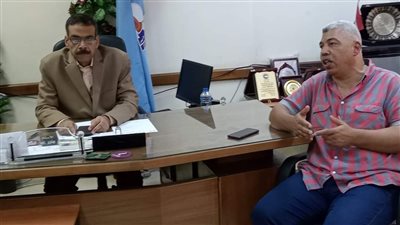 بعد حادثة مدرسة المعتمدية.. وكيل وزارة التربية والتعليم بالبحر الأحمر يجتمع بمدير هيئة الأبنية التعليمية