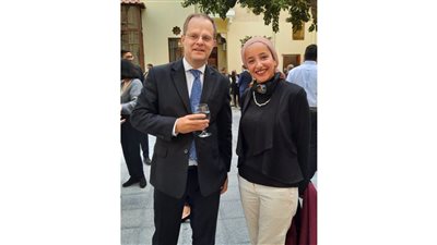 السفير البريطاني يكشف سبب عدم مشاركة الملك تشارلز في قمة المناخ| خاص 