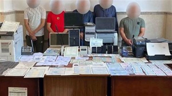 عصابة تزوير المستندات