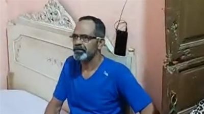 حلاق يضرب مساعده بوحشية بسبب 10 جنيهات في المحلة.. وأسرة الضحية: جسمه كله إصابات | بث مباشر 