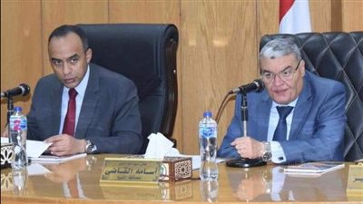 محافظ المنيا يبحث الوضع الاقتصادي الراهن وأهم المقومات الاستثمارية بالمحافظة