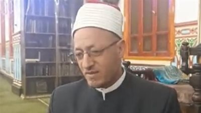 بعد تكريمه من السيسي.. إمام مسجد ببني سويف: فخر وشرف كبير ودعم لكل العاملين بالوزارة | بث مباشر 