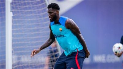 برشلونة يعلن إصابة فرانك كيسي.. وموقفه من الكلاسيكو