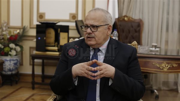 رئيس جامعة القاهرة