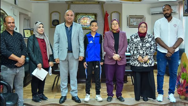 تكريم طالب ببورسعيد