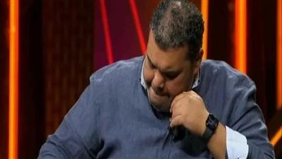 أحمد فتحي يحبس دموعه أثناء حديثه عن زوجته: هادية واستحملتني كتير