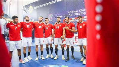 محاضرة فنية وتدريبات خفيفة للاعبي يد الأهلي قبل مواجهة الزمالك