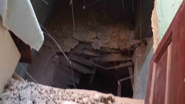 انهيار جزئي في منزل