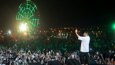 حماقي يتألق في الشيخ زايد بحفل جماهيري ضخم 