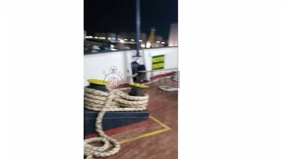 مصريون عالقون برصيف ميناء قبرص البحري.. ووالدة أحدهم: بقالهم 5 أيام دون طعام ومش عارفين مصيرهم