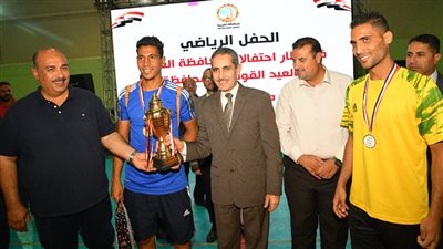 محافظ الغربية يشهد الحفل الرياضي بالصالة المغطاة ويفتتح معرض منتجات المرأة