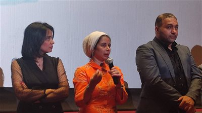 ابنة أسامة أنور عكاشة: والدي كان شايف الباب الأخضر فيلم مش مسلسل