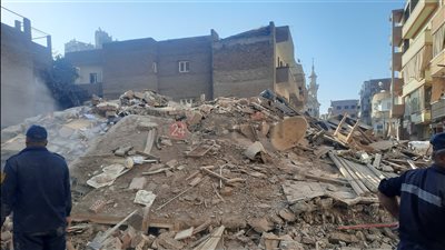 ننشر أسماء المصابين في انهيار عقار سكني بمركز ملوي بالمنيا
