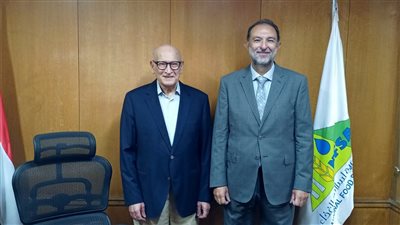 تأكيدًا لـ القاهرة 24.. رحيل رئيس هيئة سلامة الغذاء عن منصبه