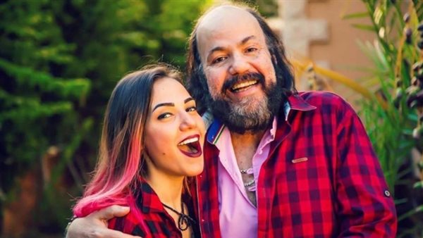 طلعت زكريا وابنته