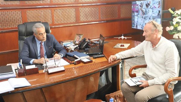 وزير القوى العاملة