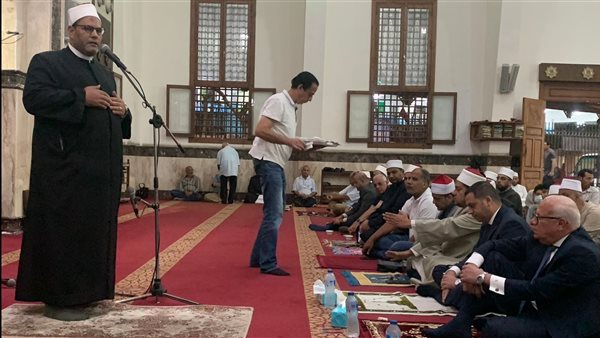 المحتفلون بذكرى المولد