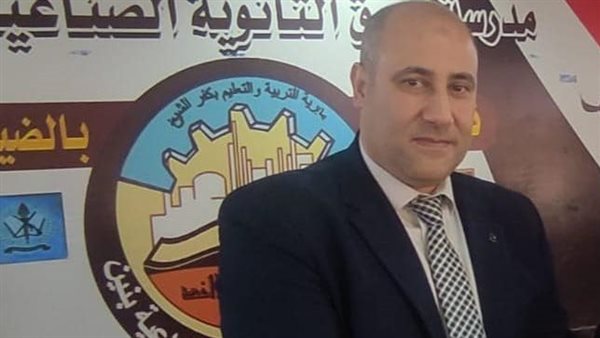 مدير إدارة دسوق التعليمية