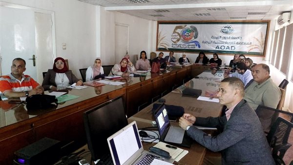 جانب من الدورة 