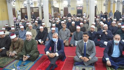 محافظ القليوبية يشهد احتفال مديرية الأوقاف بذكرى المولد النبوي الشريف بمسجد ناصر بمدينة بنها | فيديو 