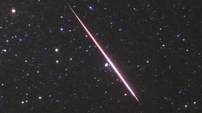 يمكن رؤيته من مكان مظلم.. ذروة شهب الثوريات تزين سماء الوطن العربي مساء اليوم 