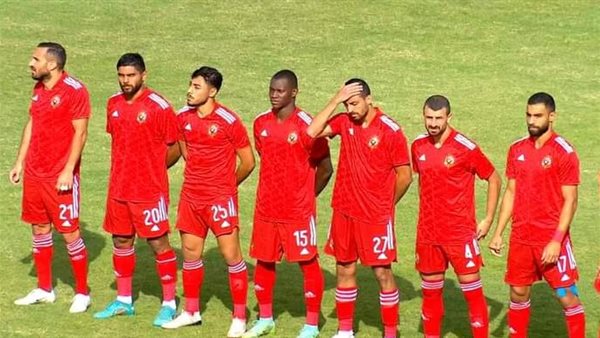 لاعبو الأهلي