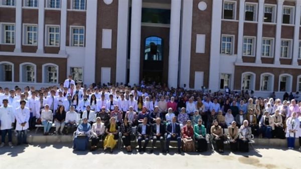 بدء الدراسة في جامعة