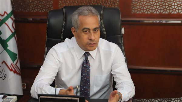 وزير القوى العاملة