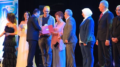 تكريم محافظ الإسكندرية والعميري بختام مهرجان الإسكندرية السينمائي