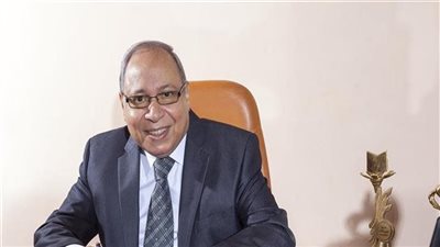 نقل الكاتب الصحفي سمير رجب للمستشفى بعد تعرضه لأزمة صحية