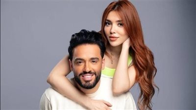 رامي جمال يهنئ زوجته بعيد ميلادها وعيد زواجهما: بكرة عيد ميلاد القمر