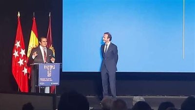 كيرلس عطية بعد فوزه بجائزة أفضل رسالة دكتوراه في جامعات مدريد: تعب سنيني اتعوض | بث مباشر