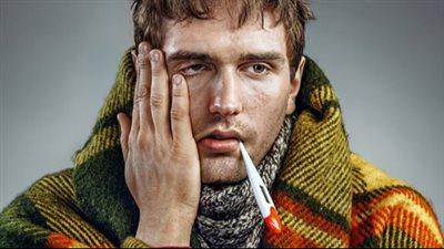 علاج ارتفاع حرارة الجسم مع الشعور بالبرد.. خطوات منزلية آمنة