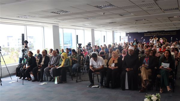 جانب من المؤتمر 