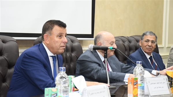 رئيس جامعة عين شمس