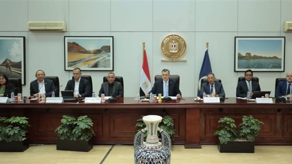 وزير السياحة والآثار