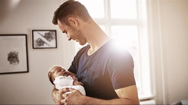 تأثير إجازة أبوة