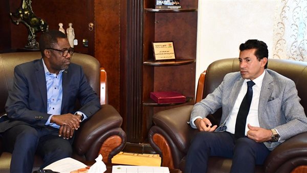 جلسة وزير الرياضة