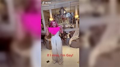 ظهرت بملابس داخلية وأعلنت شذوذها الجنسي.. القصة الكاملة لإثارة مادونا للجدل بعد ظهورها على تيك توك| فيديو