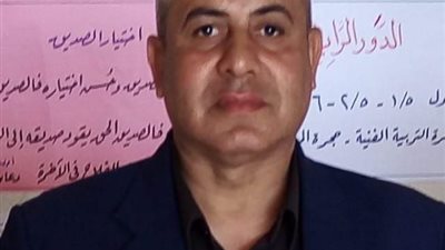 شقيق مدير مدرسة تصفا المتوفى خلال عمله: خبر وفاته كالصاعقة ولم يعاني من أي مرض وذهب لزيارة شقيقتي ليودعها قبل الوفاة 