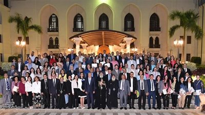 البابا تواضروس الثاني يلتقي أسرة القديس بنتينوس