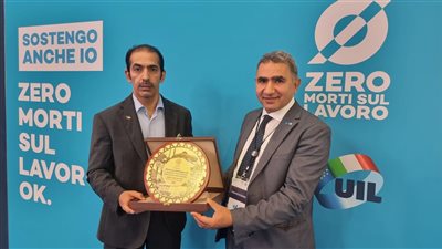 الأمين العام لعمال الكويت يكرم رئيس اتحاد العمال المصريين في إيطاليا 