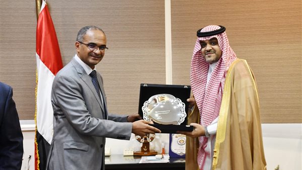 مسؤولو الإسكان