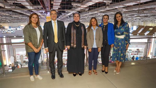 نيفين جامع رئيس الجهاز