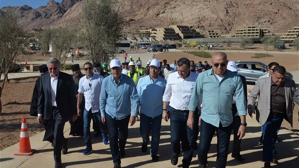  مدبولي يتفقد مشروعات