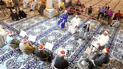 اليوم.. عقد مجلس الحديث لـ الأذكار المنتخبة من كلام سيد الأبرار بمسجد الحسين 